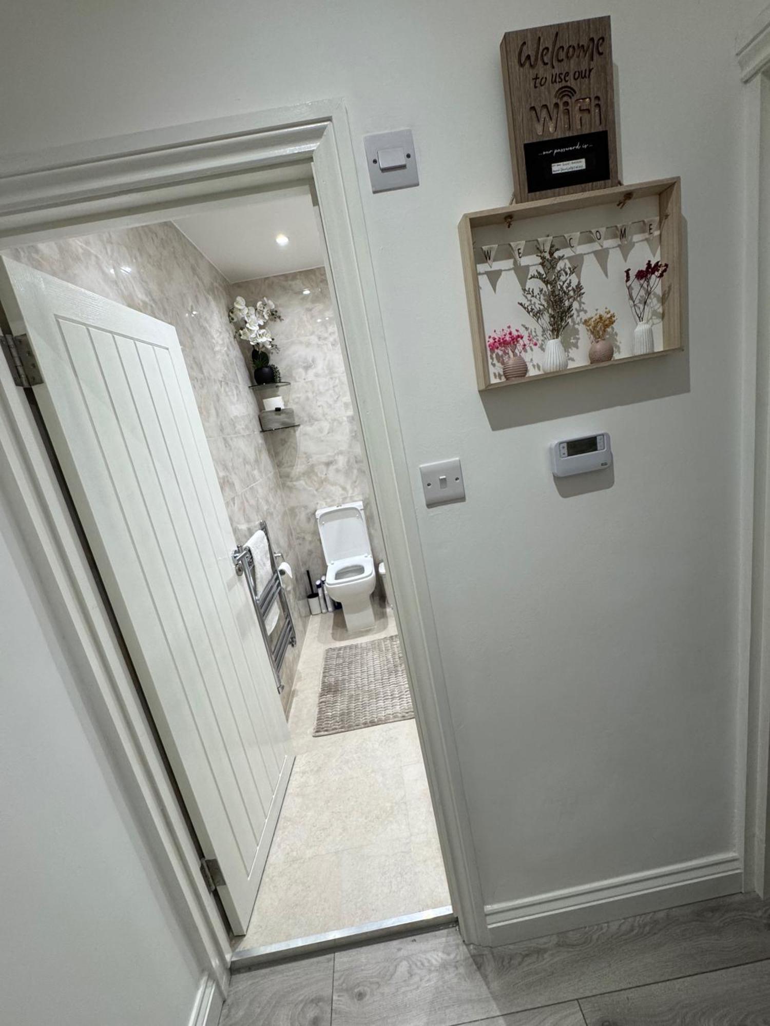 Apartment Charming 2 Bedroom In London