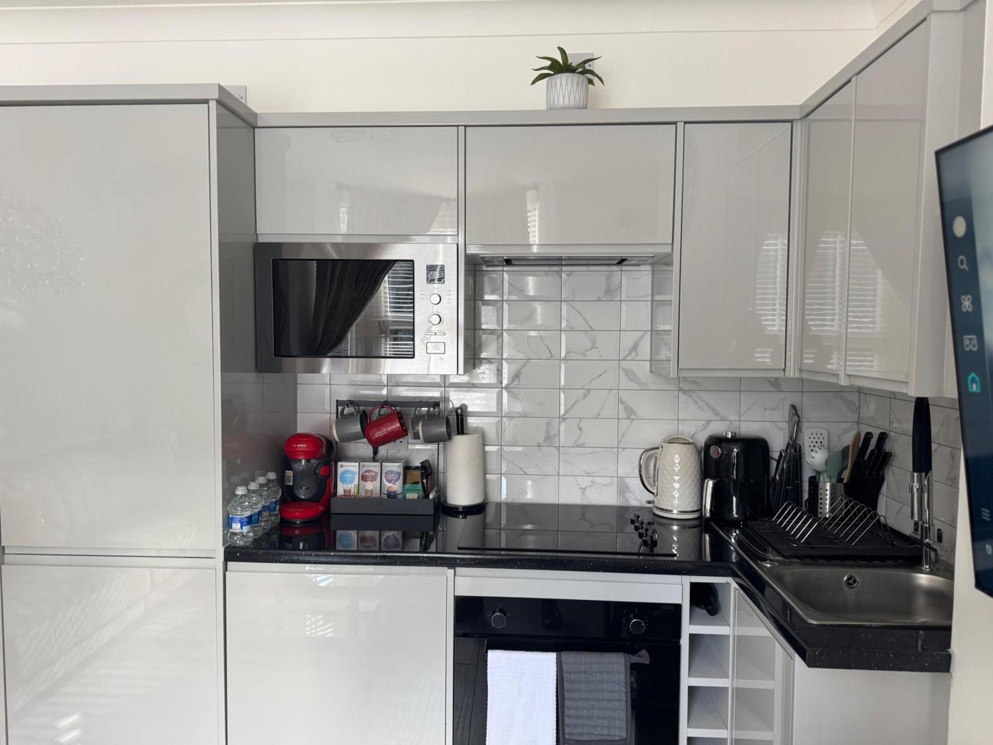 Charming 2 Bedroom In