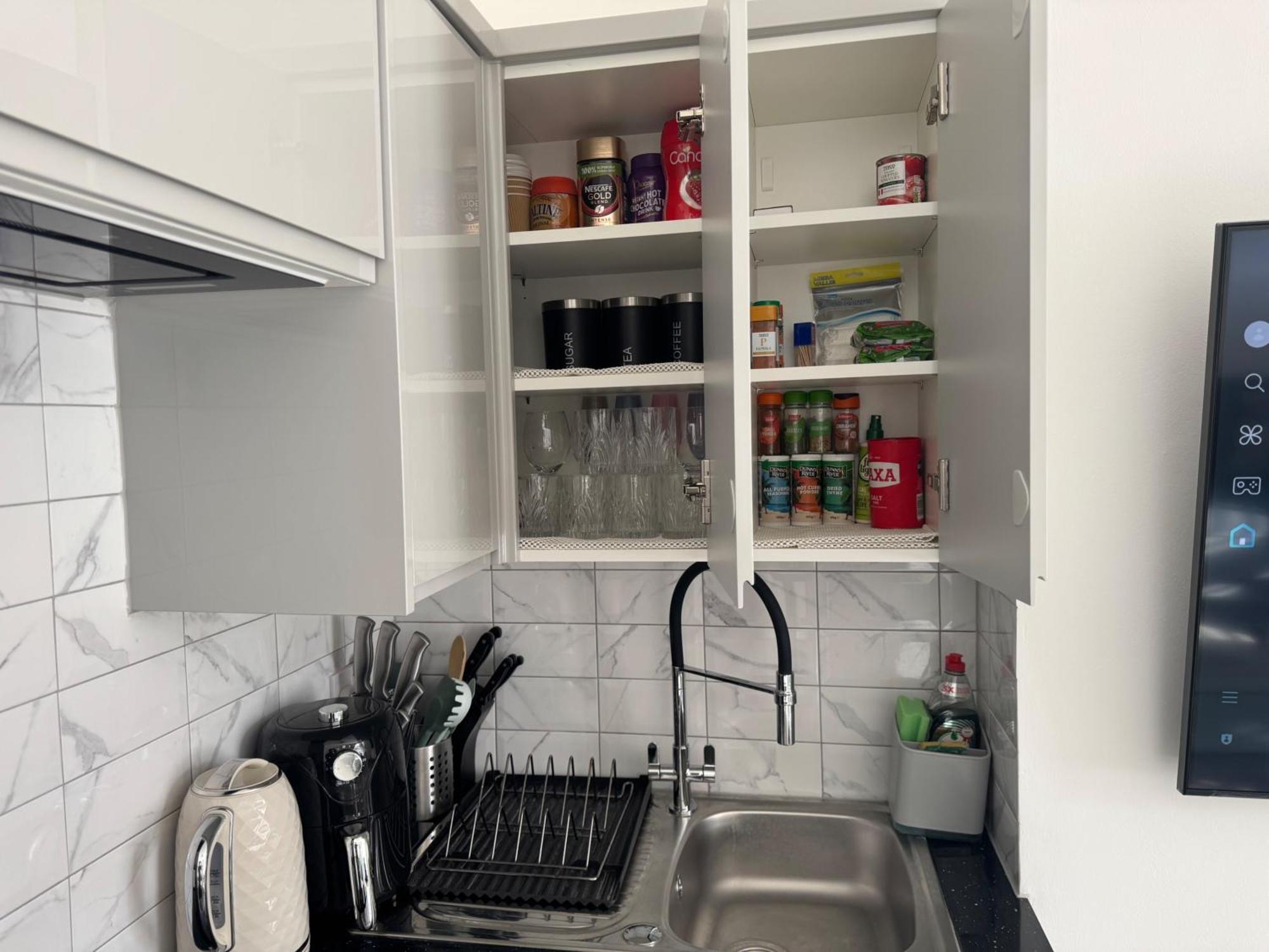 Charming 2 Bedroom In London